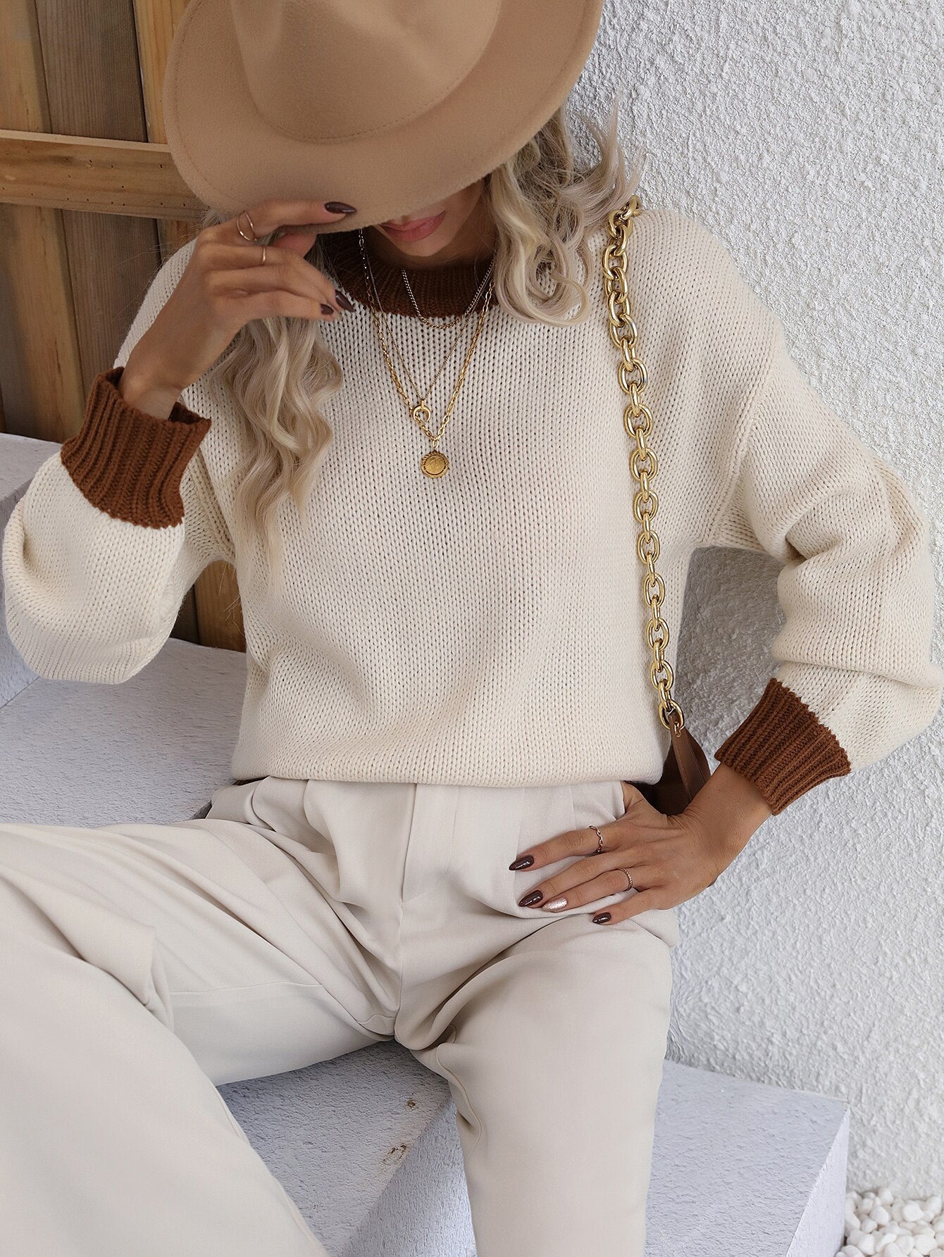 Loose Knitted Spliced Sweater