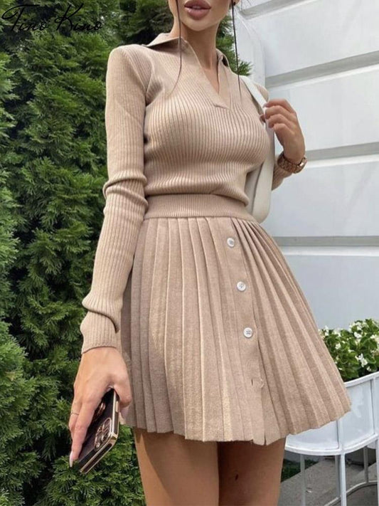 Knitted Pleated Mini Skirt Suit