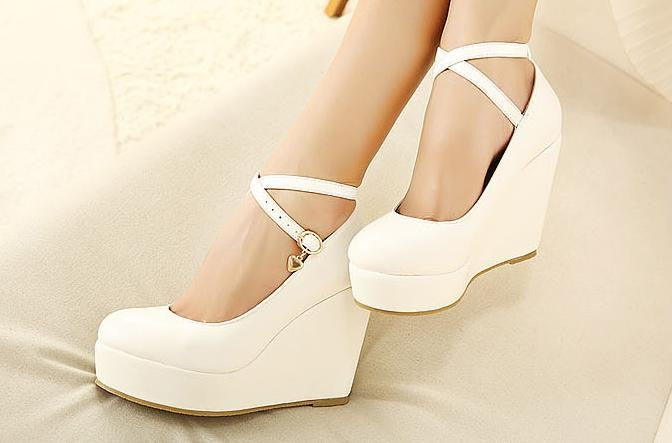 Lori Platform Round Toe Wedges