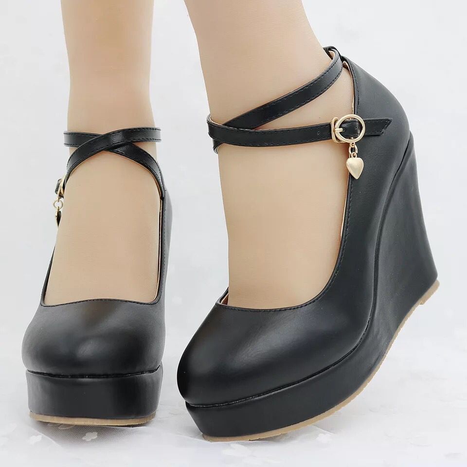 Lori Platform Round Toe Wedges