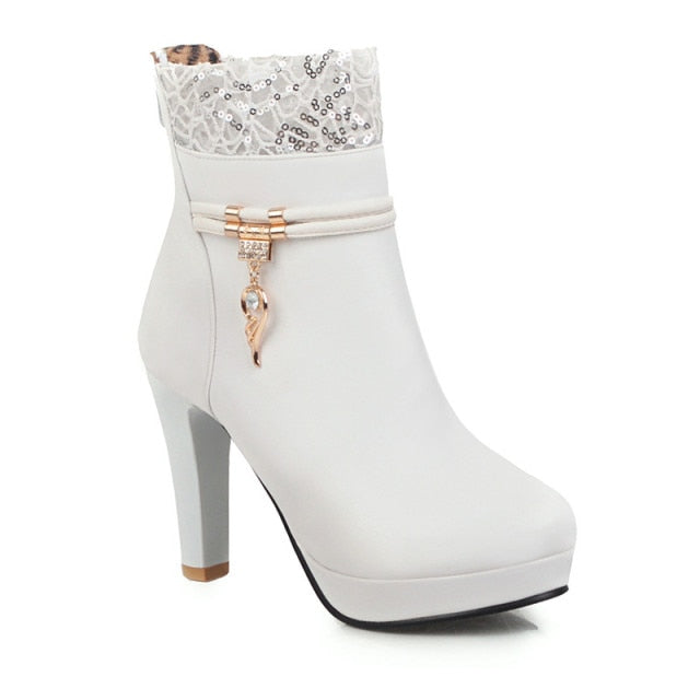 Chic Lace Design Platform Booties