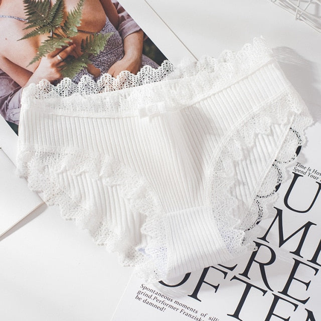 Relaxed Lace Cotton Thong